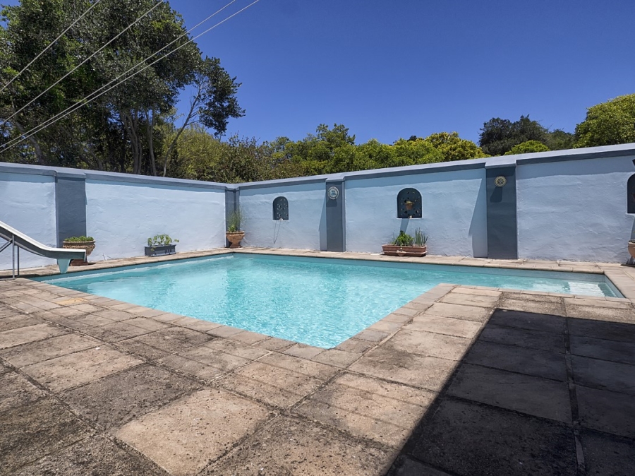 6 Bedroom Property for Sale in Belvidere Estate Western Cape